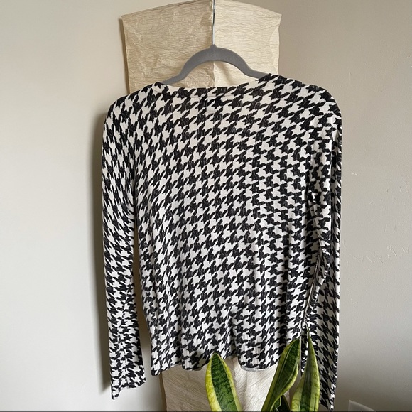 Houndstooth Tight Cardigan - Picture 7 of 13